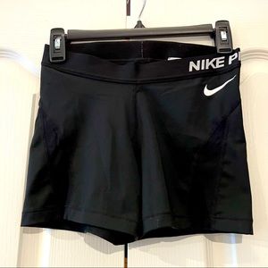 Nike Pro Shorts - Black Size Medium